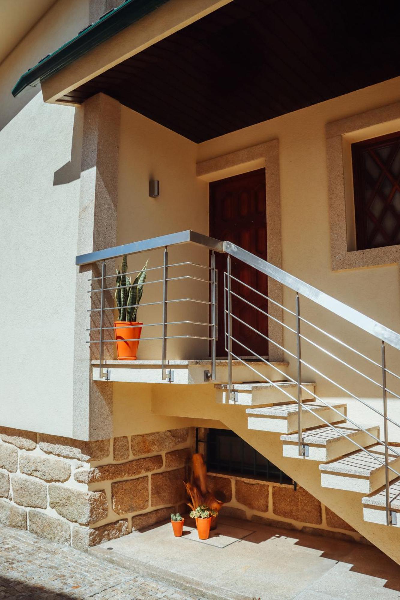 Rota - Opo Airport House Homestay